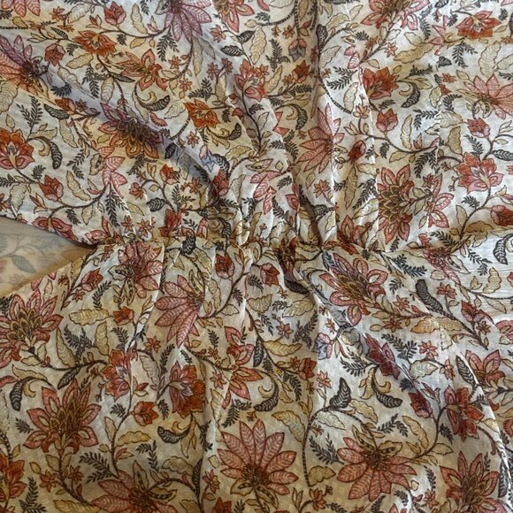 Dress - Picture 4 of 10